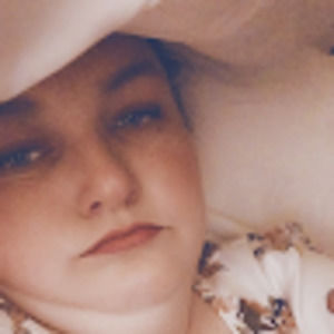 Meet your Posher, Cassi